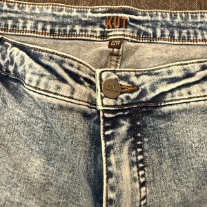 Kut from the Kloth Light Blue Jeans